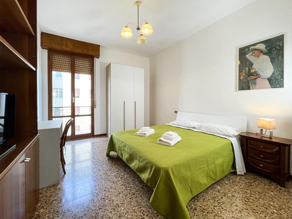 Casa Gramsci - Affitti Brevi Italia Hotel Modena Eksteriør billede